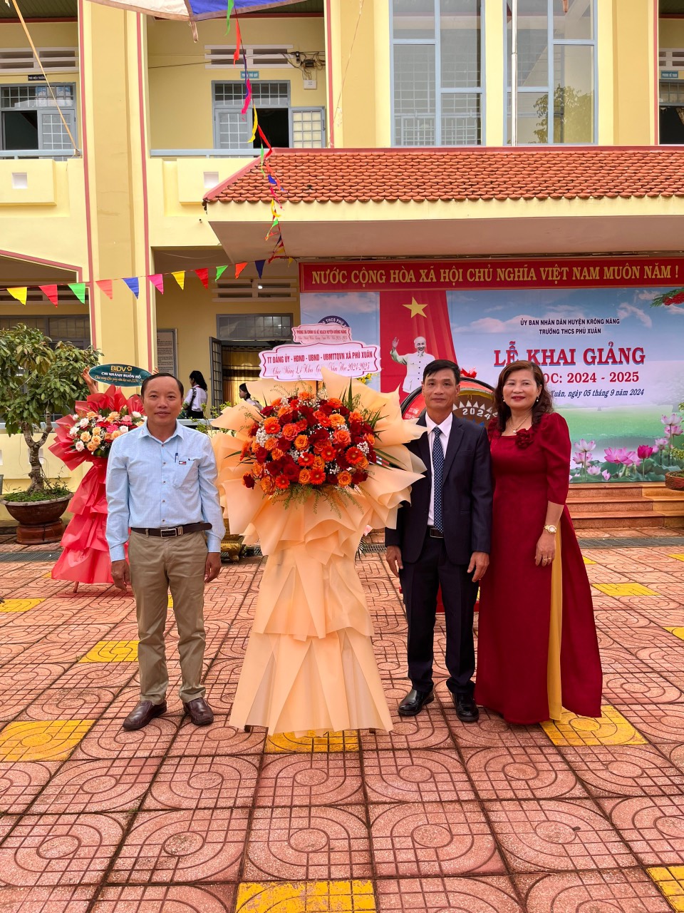 thcs phu xuan